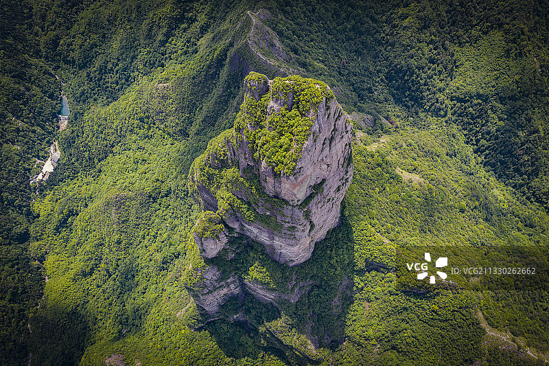 浙江神仙居景区，高耸的山峰 观音峰图片素材