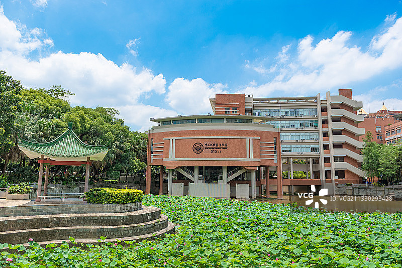 中山大学南校区 校园风光 标志性建筑 夏天图片素材