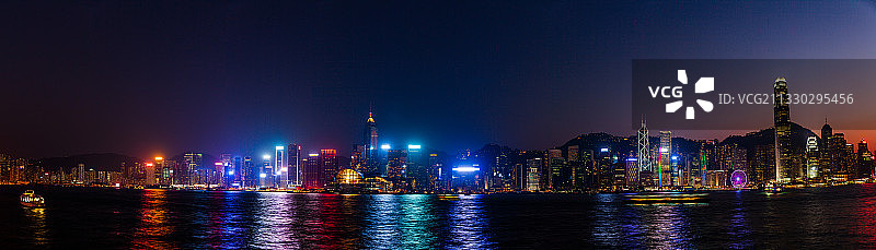 中国，香港，维多利亚湾，城市黄昏及夜景图片素材