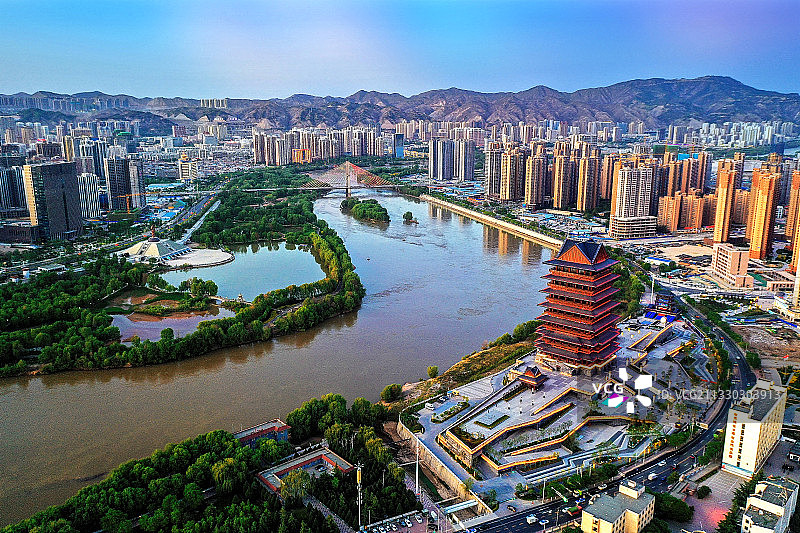 黄河岸边黄河桥图片素材