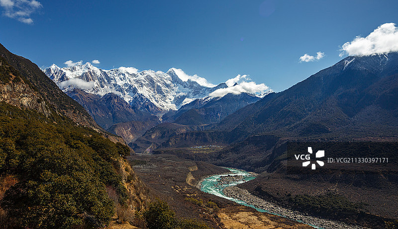 南迦巴瓦峰图片素材