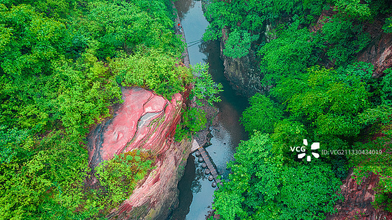 河南洛阳龙潭大峡谷瀑布湖泊航拍图片素材