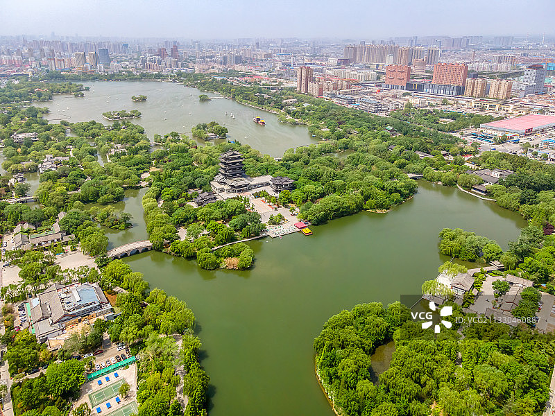 航拍山东济南城市风光全景大画幅图片素材