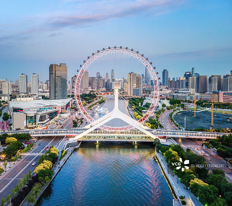 航拍天津城市建筑景观夜景图片素材