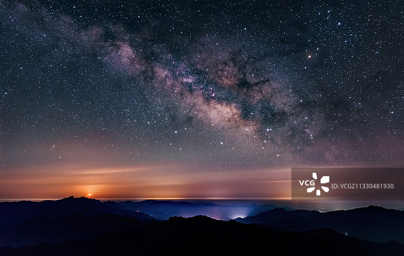 洛阳老君山璀璨星空图片素材