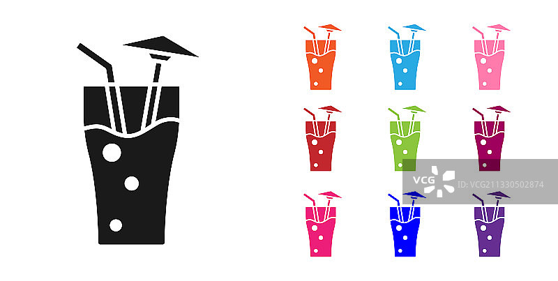 黑色鸡尾酒和酒精饮料（带伞）图片素材