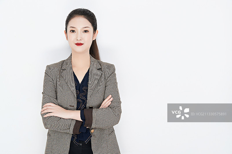 白色背景下青春靓的丽商务女士人像图片素材