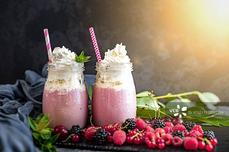 近距离的冰沙在罐子上的图片素材