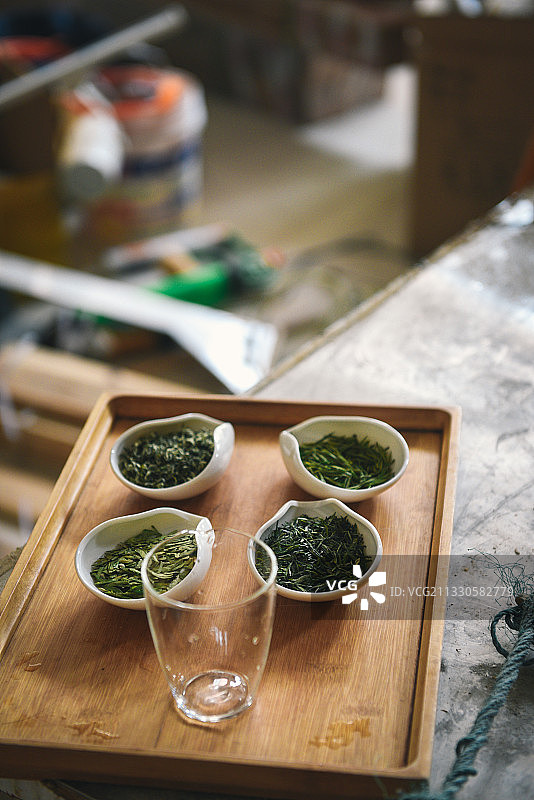 明前绿茶品鉴图片素材