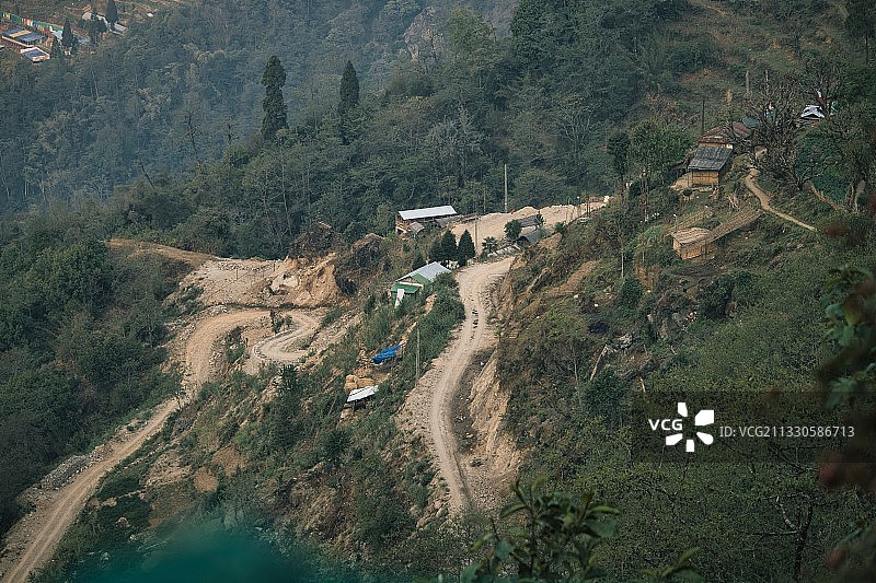 印度锡金奥克雷的树林公路高角度景观图片素材