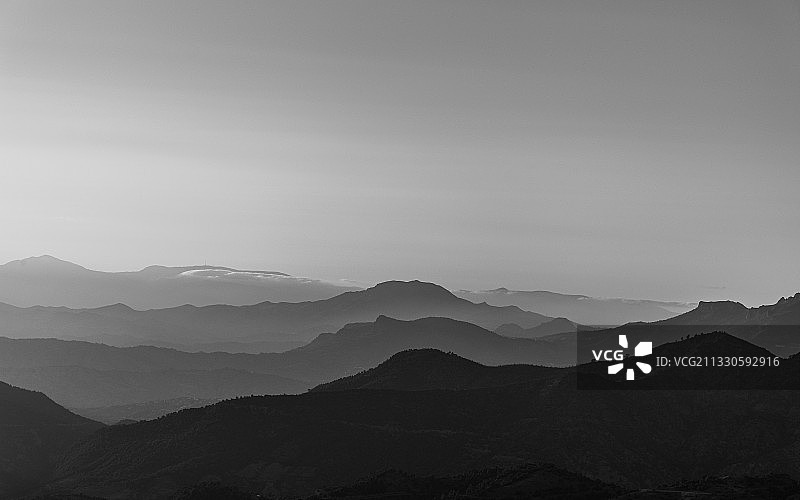 阿尔及利亚根泽特山脉剪影美景图片素材