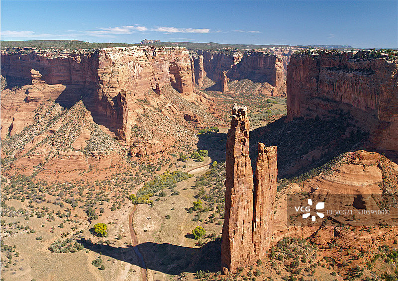美国切利峡谷国家纪念碑的岩层全景图片素材