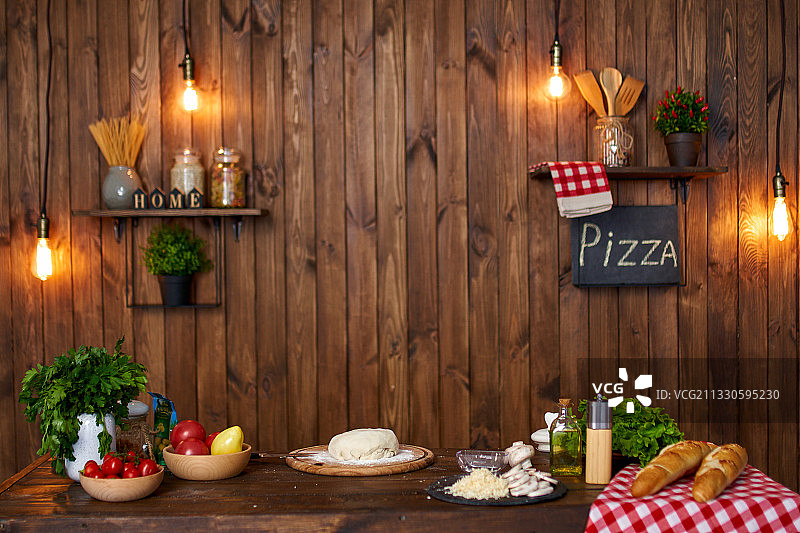 高角度的食物在桌子上图片素材