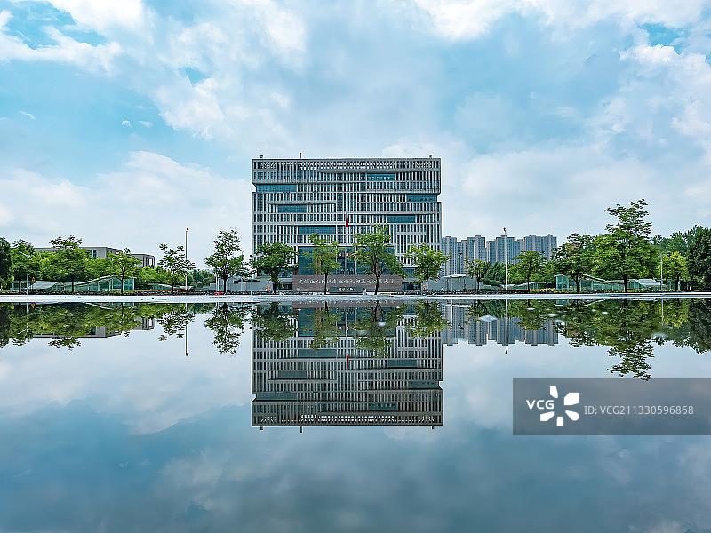 武汉理工大学南湖图书馆图片素材