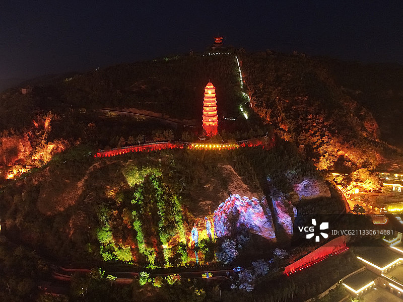 陕西省延安市宝塔山灯光秀图片素材