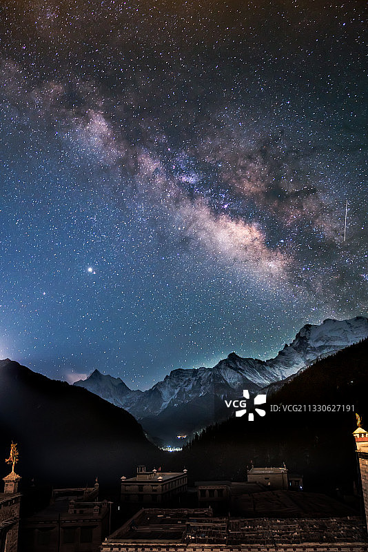 亚丁星空图片素材