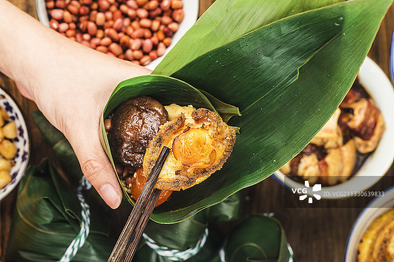 现包粽子图片素材