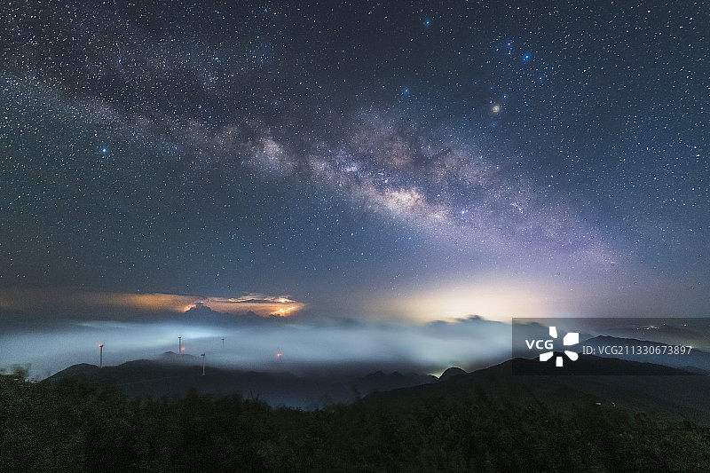 乌蒙初夏夜图片素材