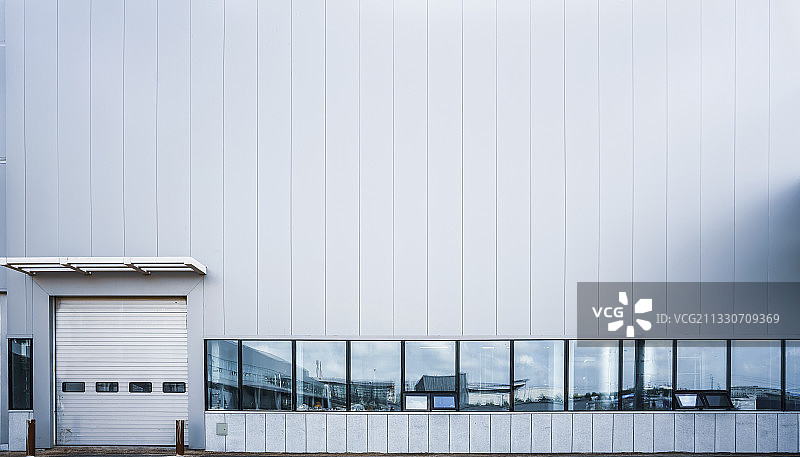 城市现代工厂厂房特写图片素材