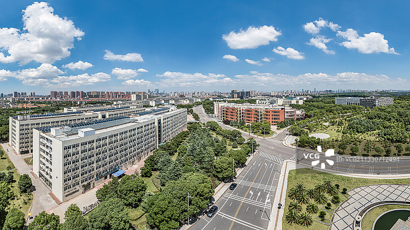 南昌大学（前湖校区）慧源楼（原主教学楼）全景 南昌图片素材