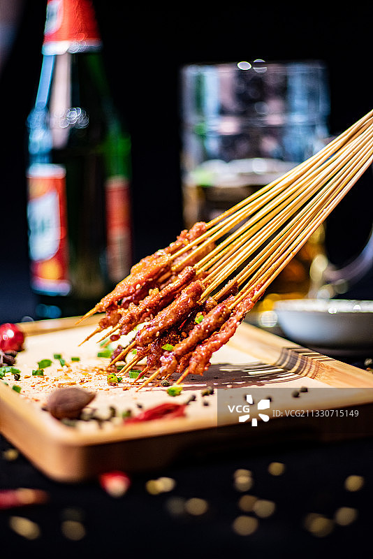 啤酒烧烤羊肉串牛肉串图片素材