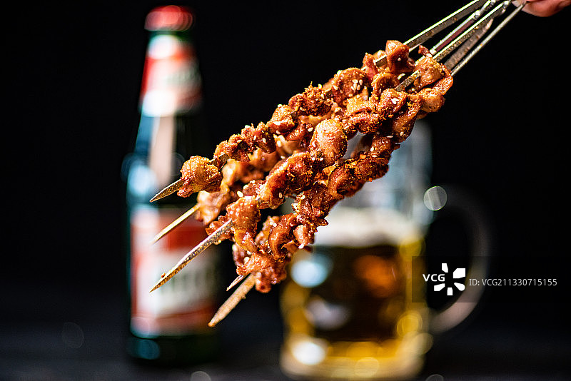 啤酒烧烤羊肉串牛肉串图片素材