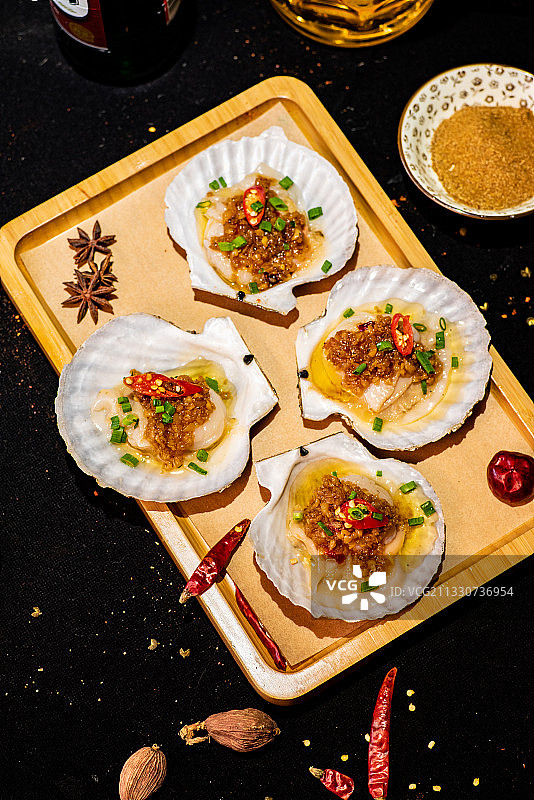 烧烤蒜蓉粉丝烤仙贝图片素材