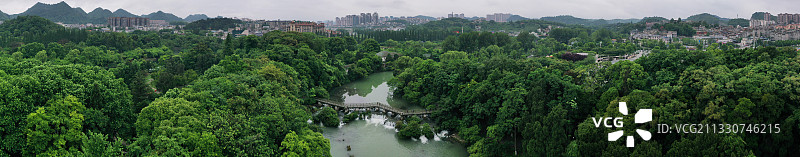 贵阳花溪公园城市中心的绿宝石图片素材