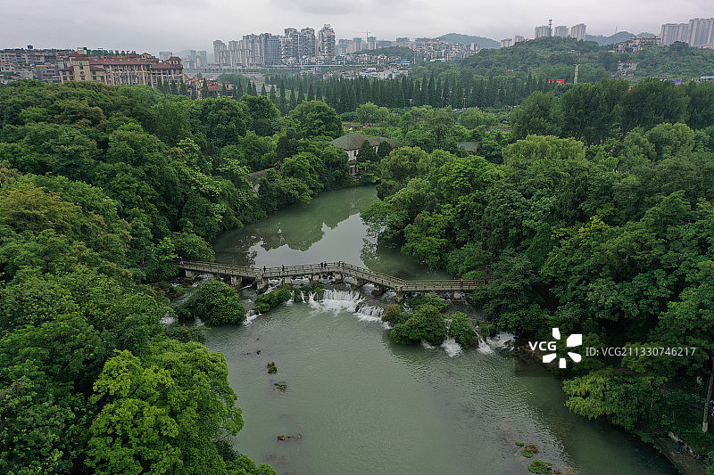 贵阳花溪公园城市中心的绿宝石图片素材