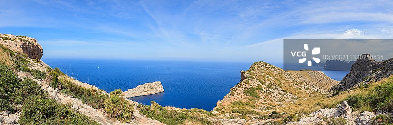 西班牙马略卡岛海景山景全景图图片素材