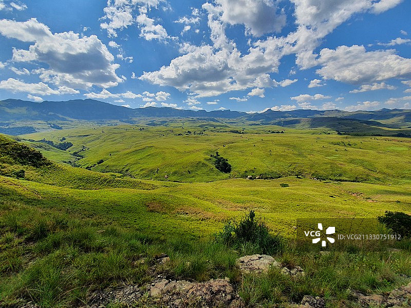 南非乌卡兰巴天空下的风景图片素材