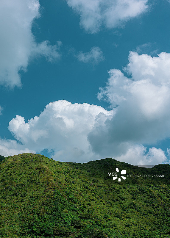 山顶云彩图片素材