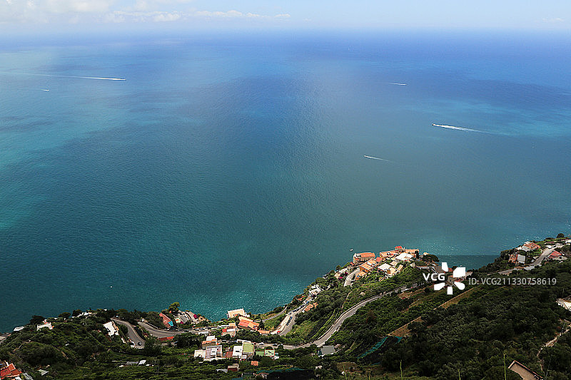 意大利萨莱诺拉韦洛海景与建筑图片素材