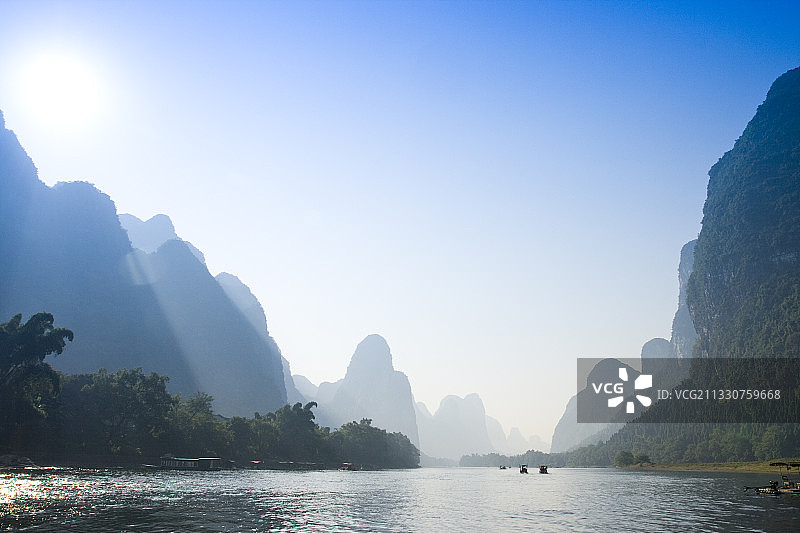 杨堤—九马画山漓江竹筏漂流 桂林图片素材