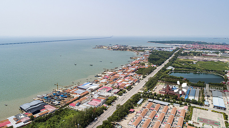 青岛海边休闲渔村图片素材