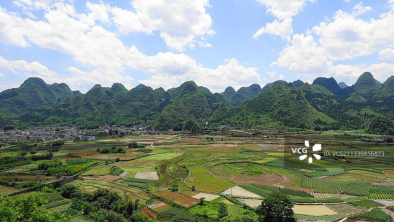 万峰林八卦田图片素材