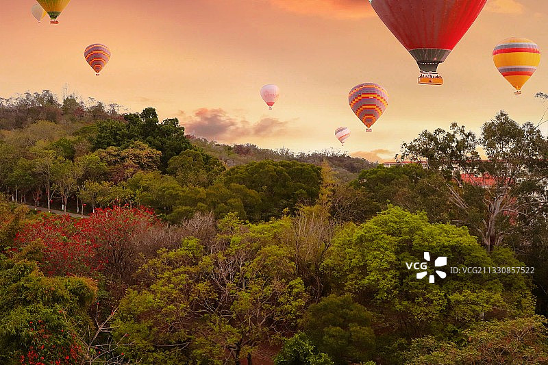 黄昏的五老峰图片素材