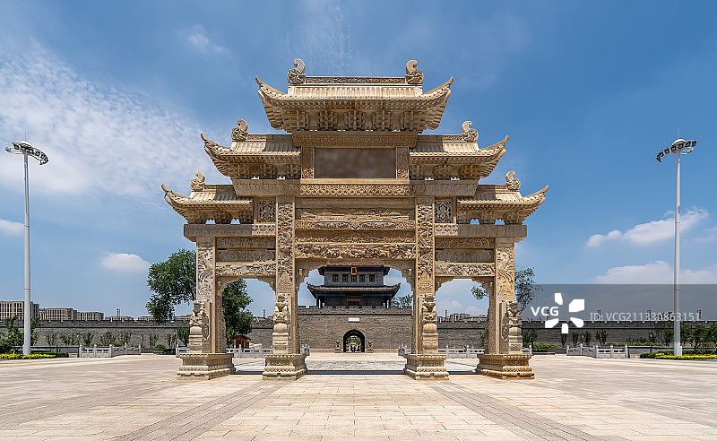 山东青岛即墨古城石牌坊街景图片素材