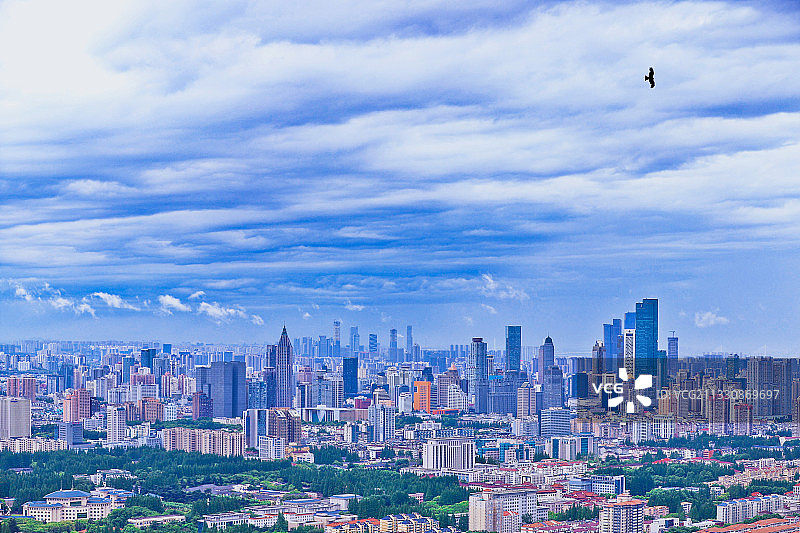 雷暴季节的南京城图片素材
