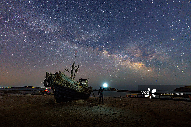 青岛田横岛星空人像图片素材