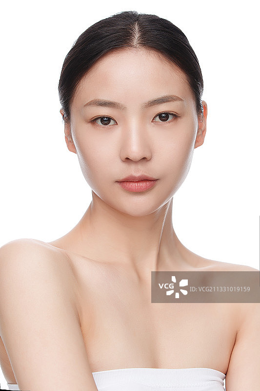 年轻美女妆面美容肖像图片素材