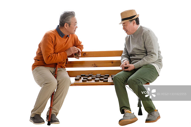 两位老年朋友下象棋图片素材