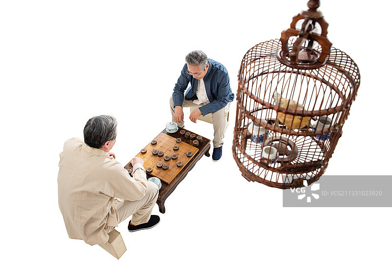 两位老年朋友下象棋图片素材
