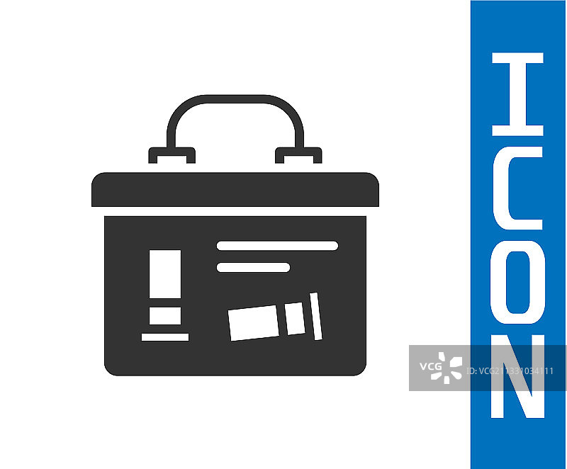 灰色军用弹药箱和弹药图片素材