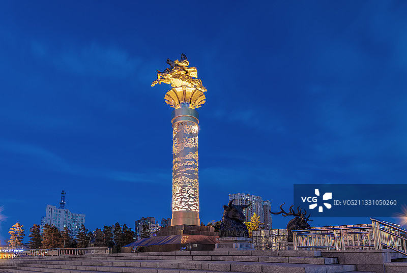 海拉尔市夜景，成吉思汗广场夜景。图片素材