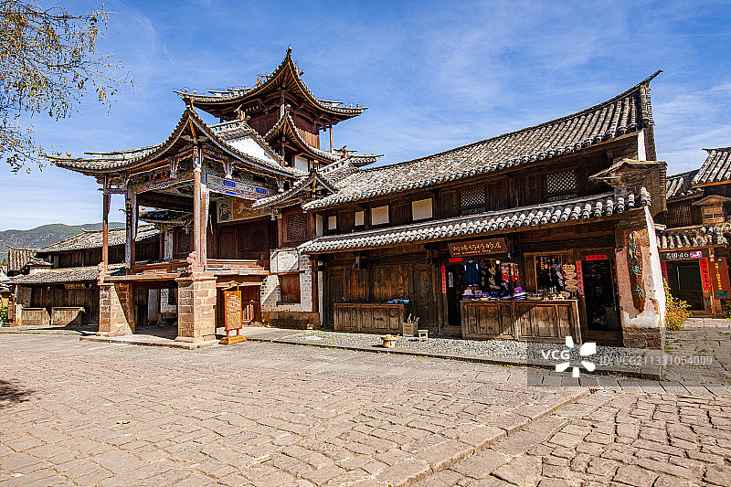 云南省大理白族自治州剑川县沙溪古镇古戏台图片素材