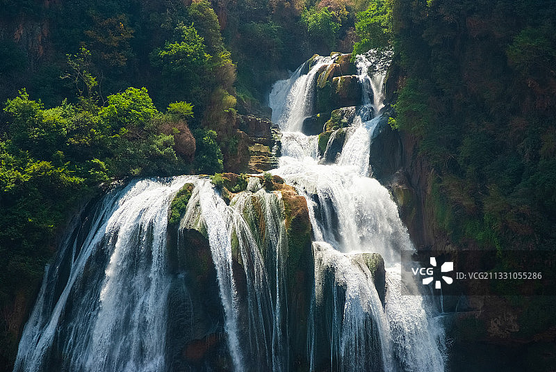 大叠水瀑布图片素材