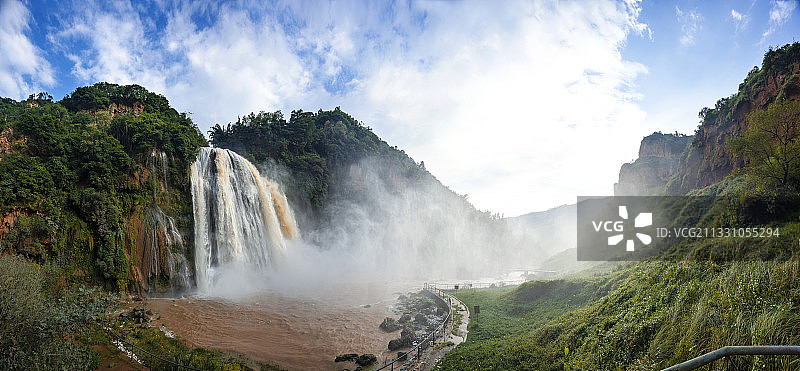 大叠水瀑布图片素材
