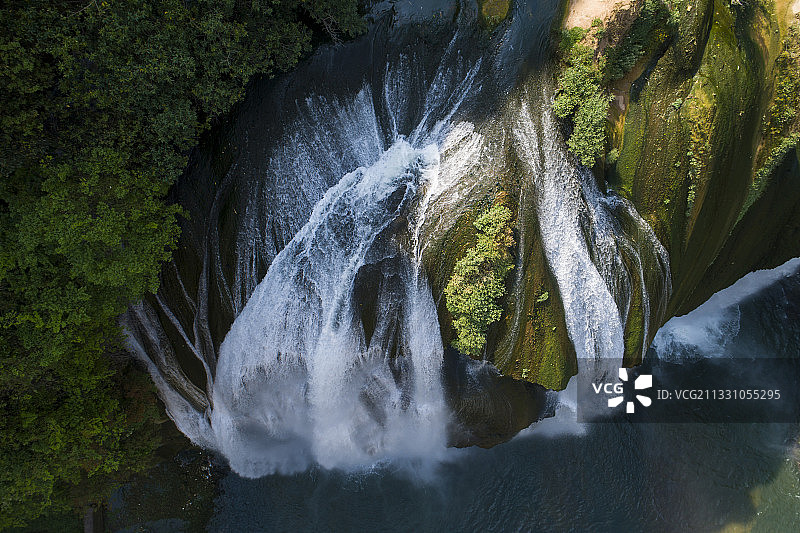 大叠水瀑布图片素材