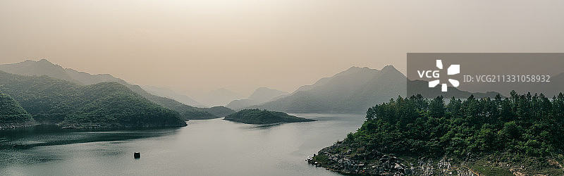 山中水库图片素材